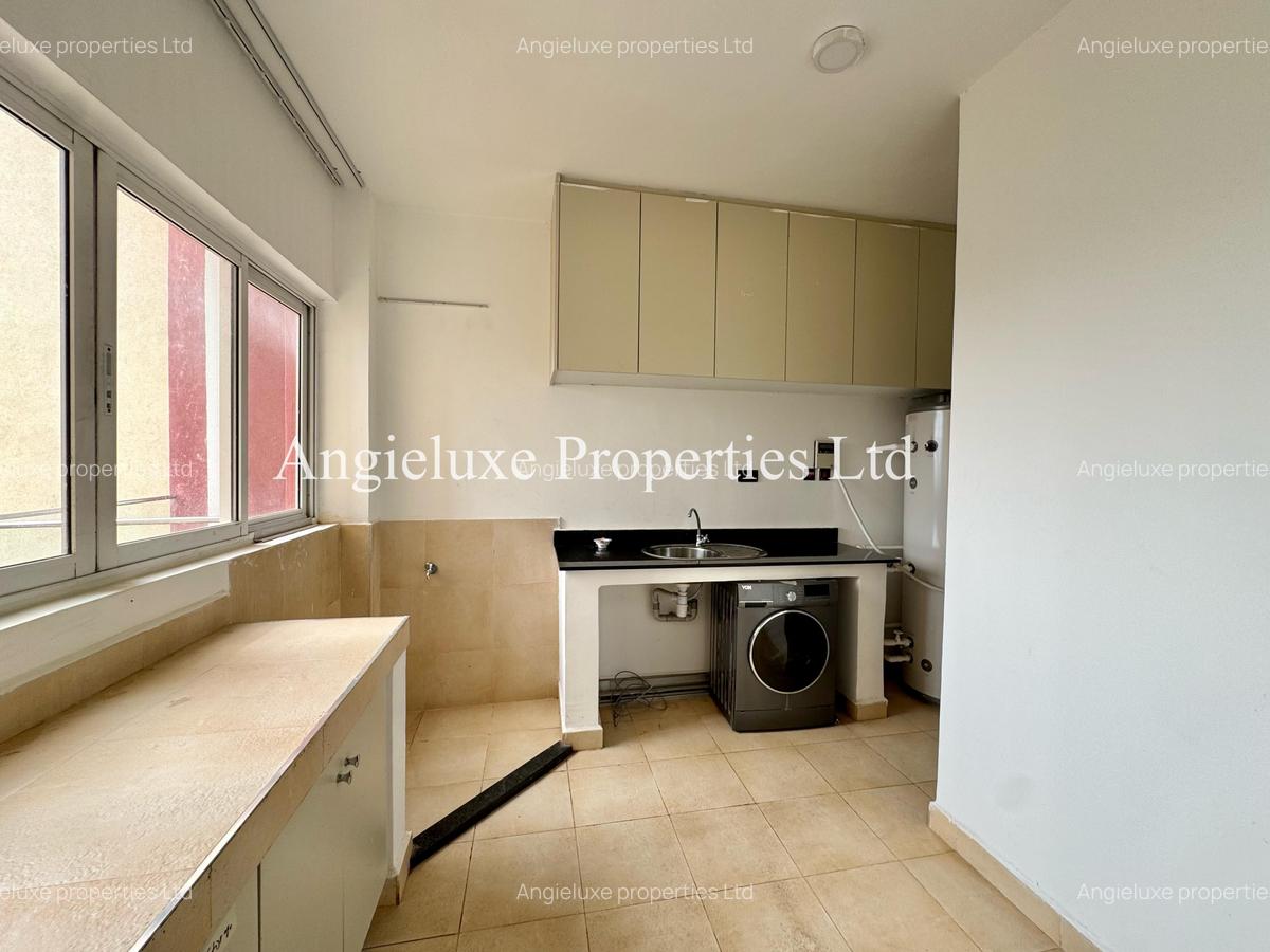 4 Bed Apartment with En Suite at General Mathenge - 19