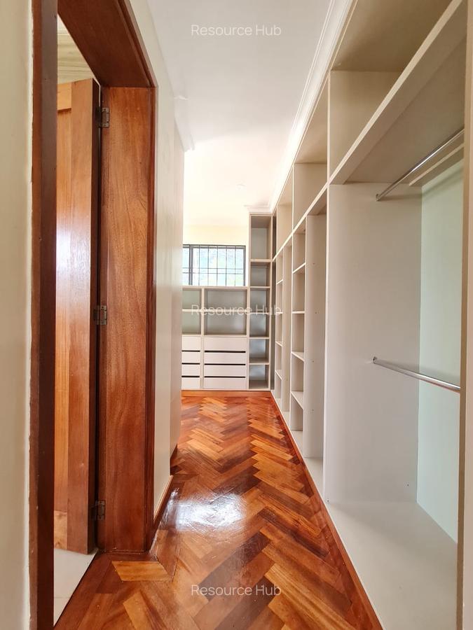 6 Bed House with En Suite at Loresho - 12