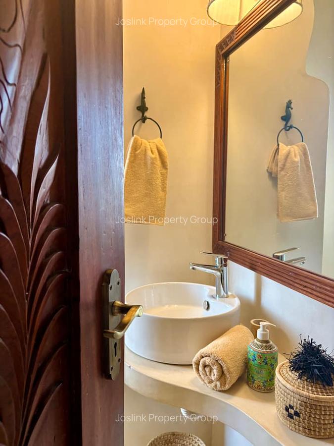 3 Bed Townhouse with En Suite at Greenwood Drive - 11