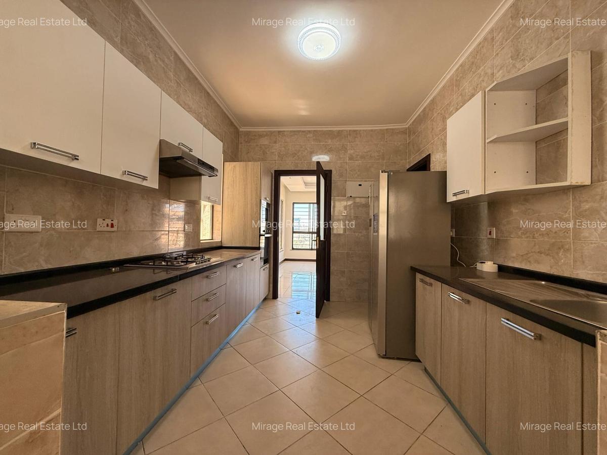 3 Bed Apartment with En Suite in General Mathenge - 17