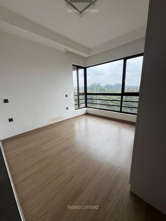 3 Bed Apartment with En Suite at Riverside - 7