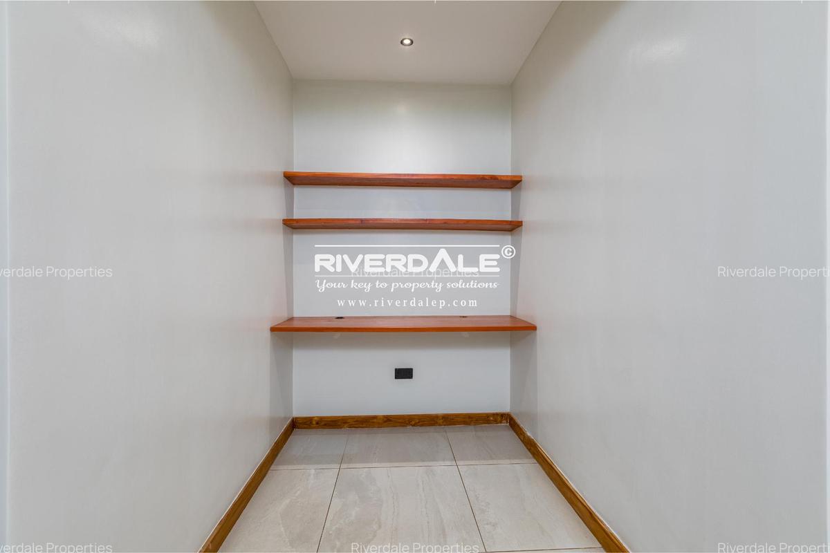 Furnished 4 Bed Apartment with En Suite in Westlands Area - 8