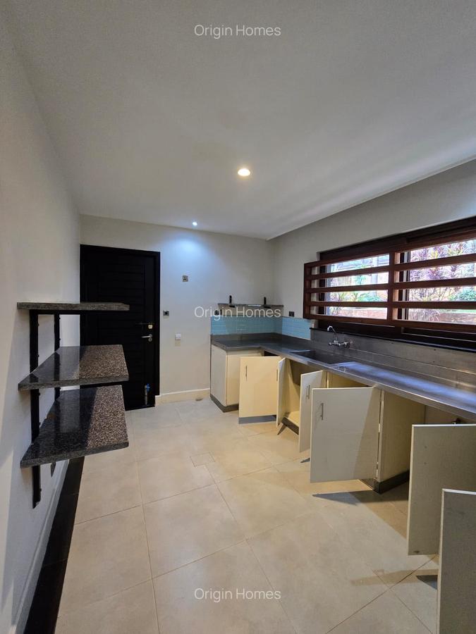 3 Bed Townhouse with En Suite at Spring Valley - 6