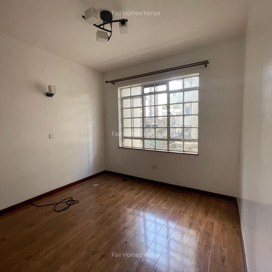 3 Bed Apartment with En Suite at Hatheru Road - 8