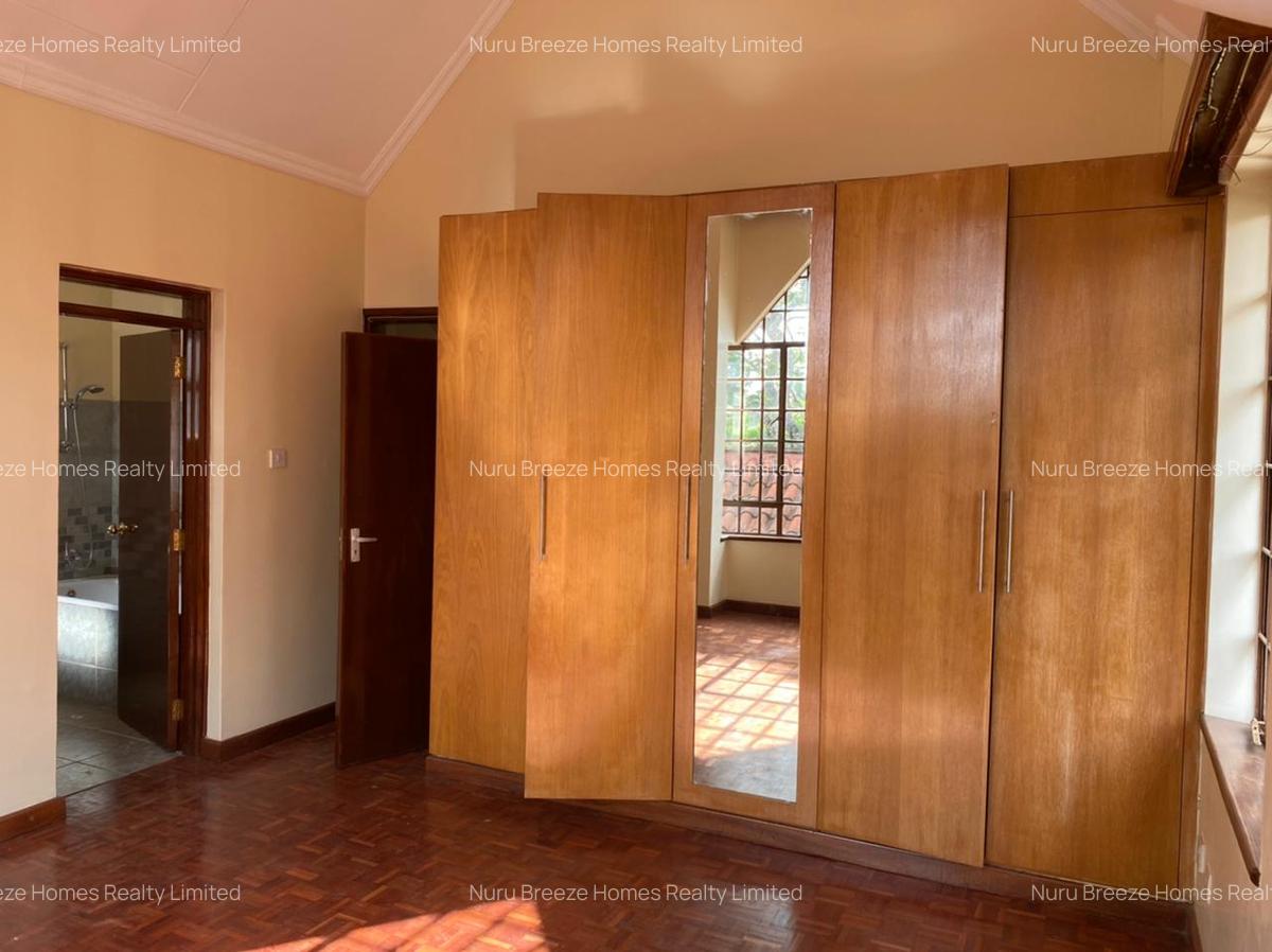 4 Bed Townhouse with En Suite in Lavington - 7