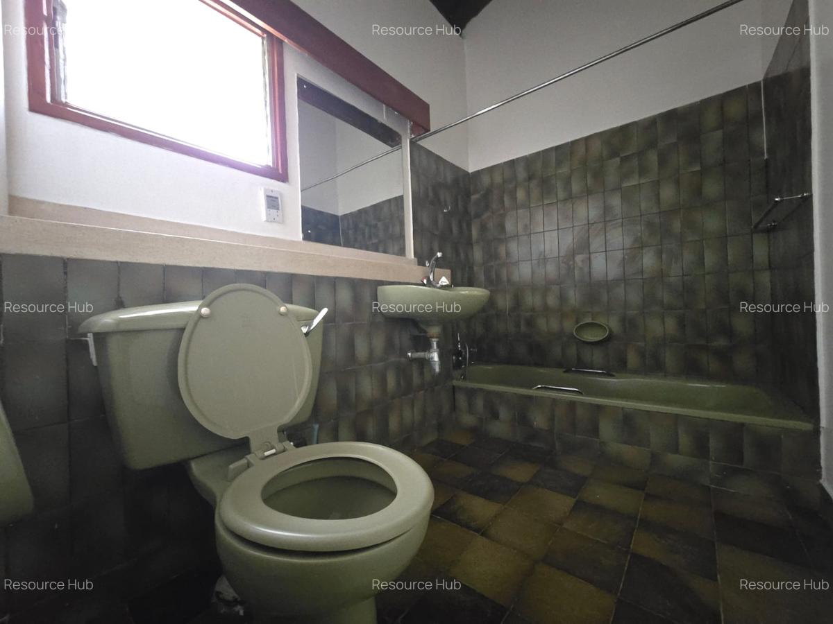4 Bed House with En Suite at Lower Kabate - 19