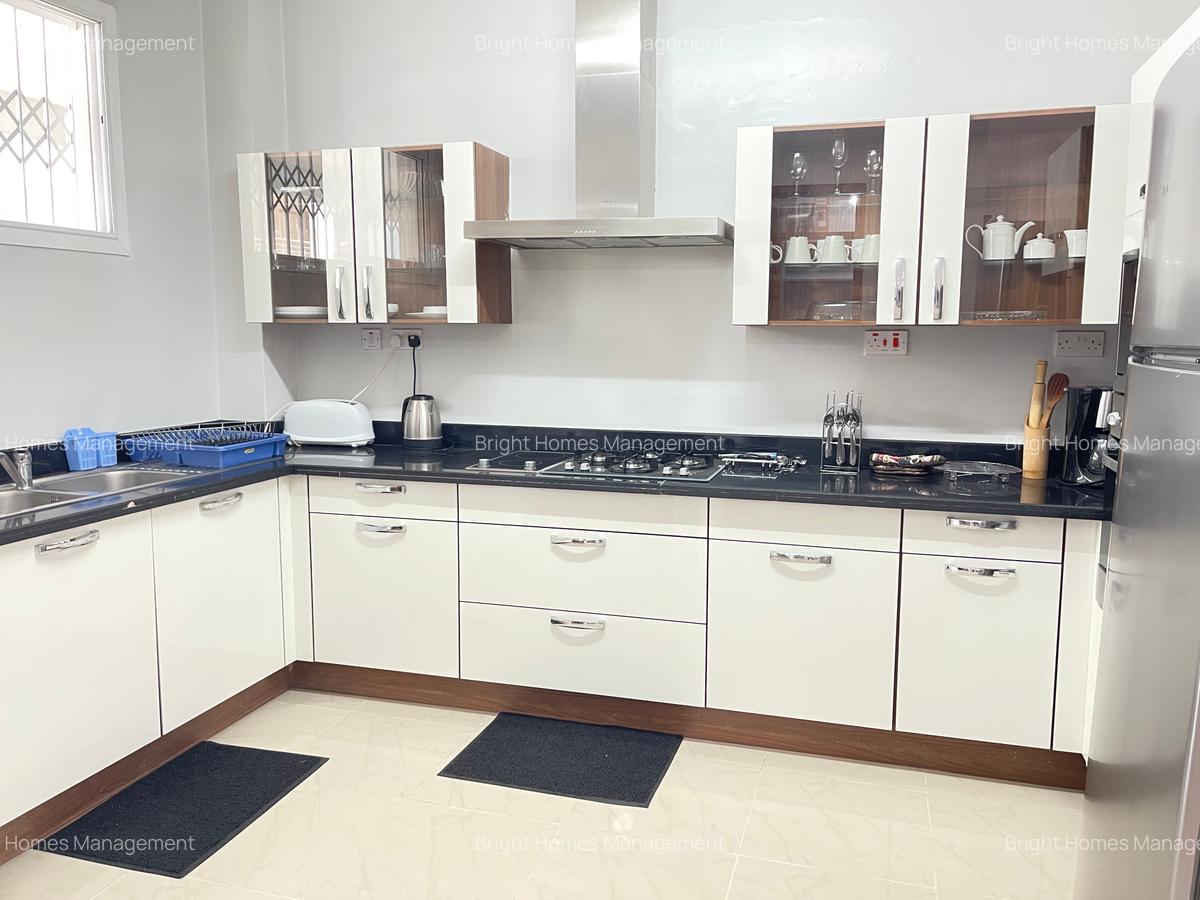 Furnished 2 Bed Apartment with Backup Generator in Kileleshwa - 8