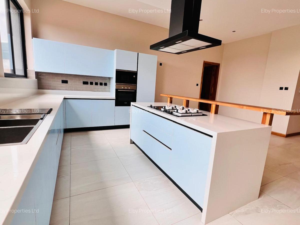 4 Bed Apartment with En Suite in Loresho - 6