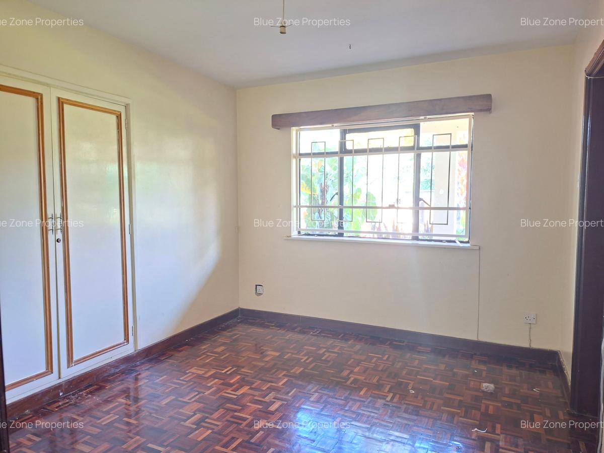 4 Bed House with En Suite at Off Redhill Dr - 16