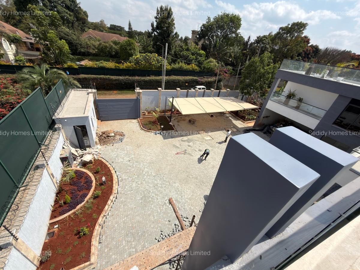 5 Bed Villa with En Suite in Runda - 19