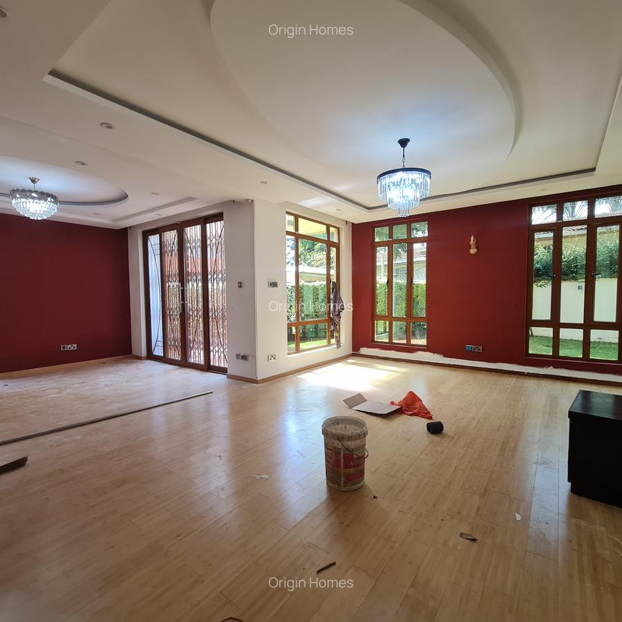 4 Bed Townhouse with En Suite at Lavington - 4
