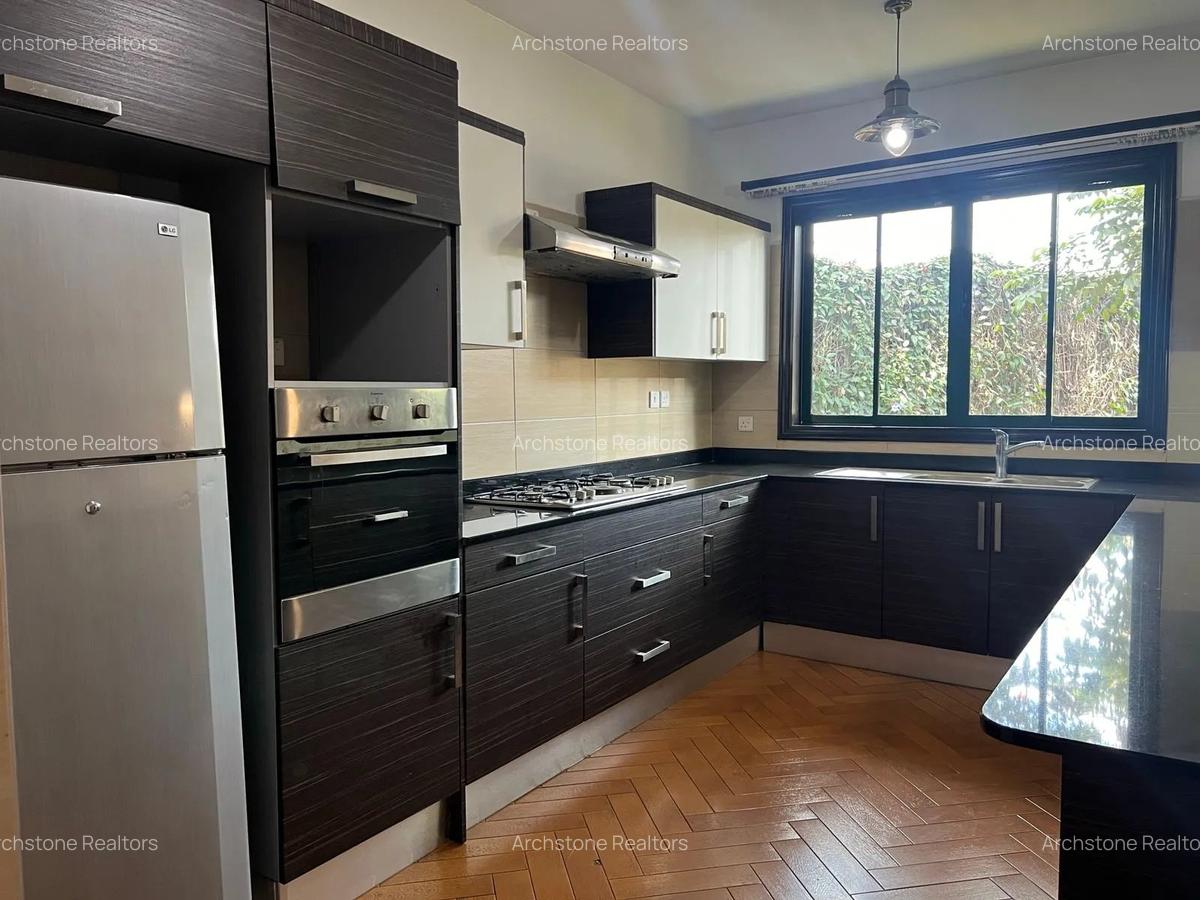 3 Bed Townhouse with En Suite in Kyuna - 3