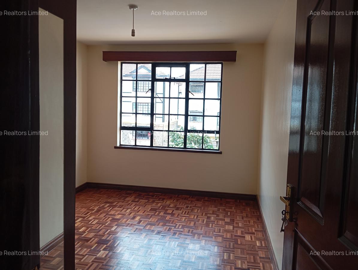 3 Bed Apartment with En Suite at Valley Arcade - 9