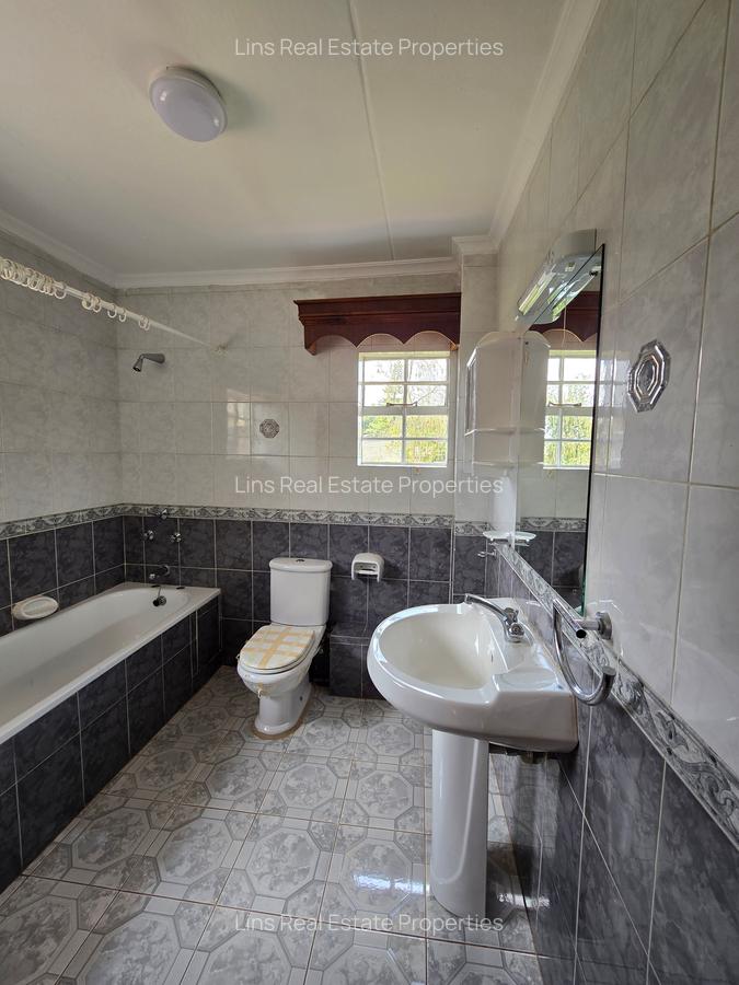 5 Bed House with En Suite in Runda - 7