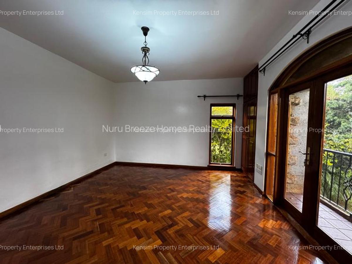 5 Bed Townhouse with En Suite in Karen - 16