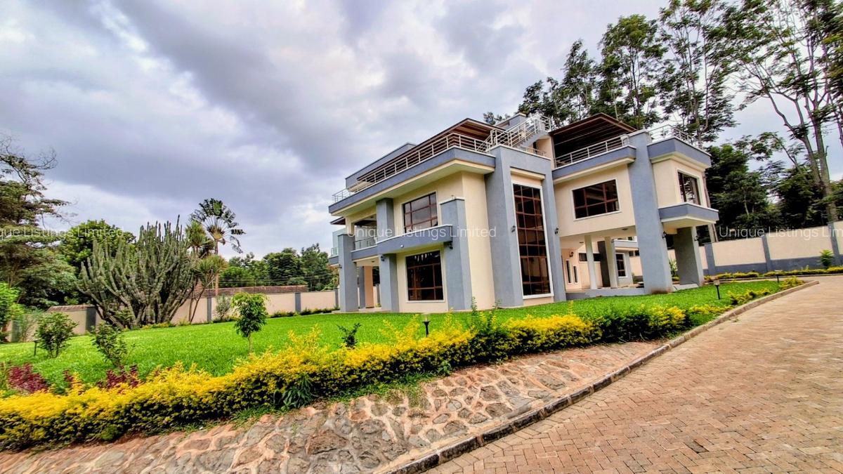 4 Bed House with En Suite in Rosslyn - 1