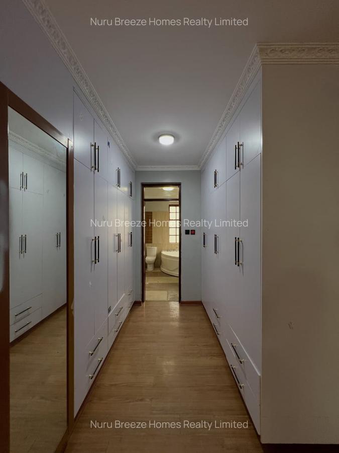 3 Bed Apartment with En Suite in Riverside - 15