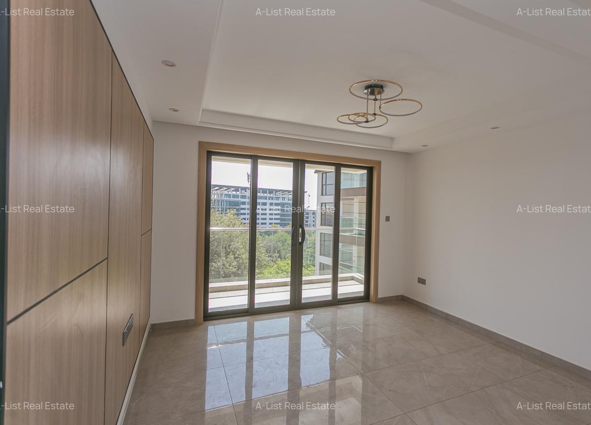 3 Bed Apartment with Swimming Pool at Riverside Drive - 9