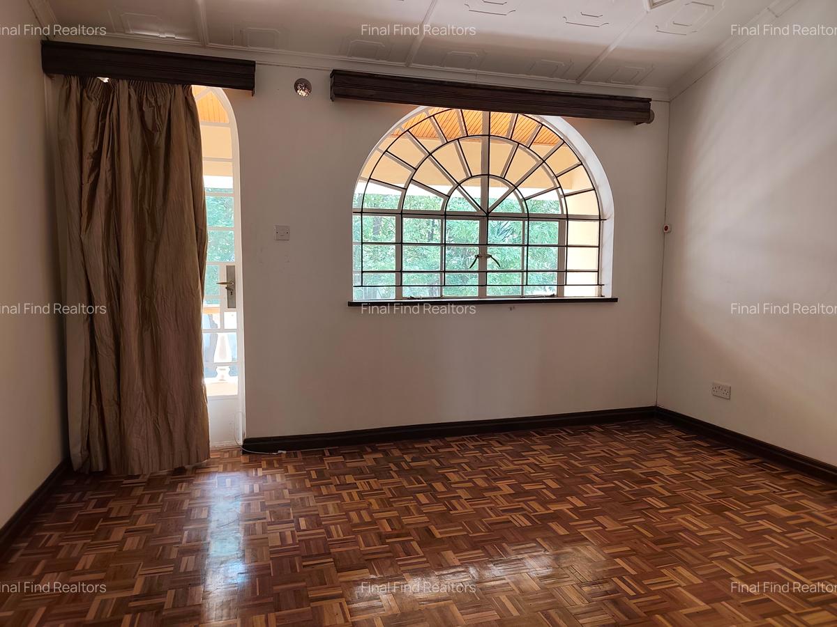5 Bed House with En Suite in Loresho - 14