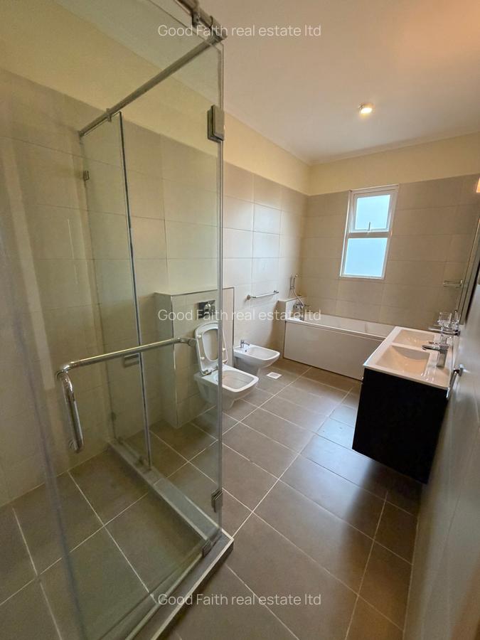 4 Bed Villa with En Suite in Kiambu Road - 12