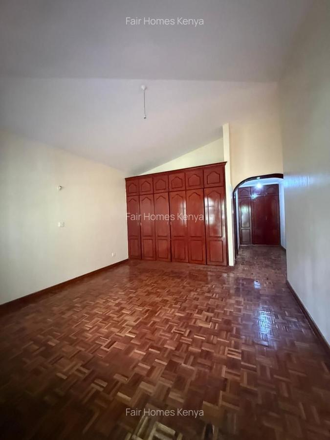 5 Bed Townhouse with En Suite at Riverside Drive - 7