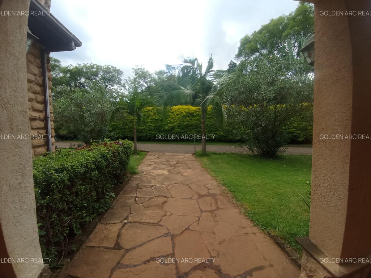 5 Bed Townhouse with En Suite in Karen - 4