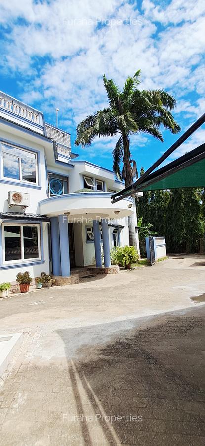5 Bed House with En Suite at Nyali - 6