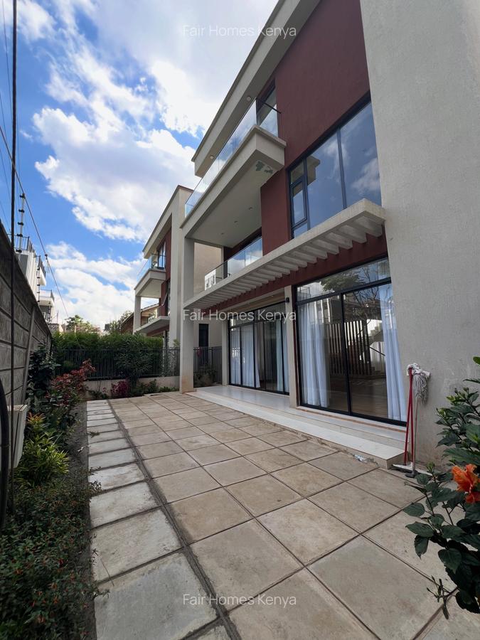 5 Bed Townhouse with En Suite at Lavington Green - 2