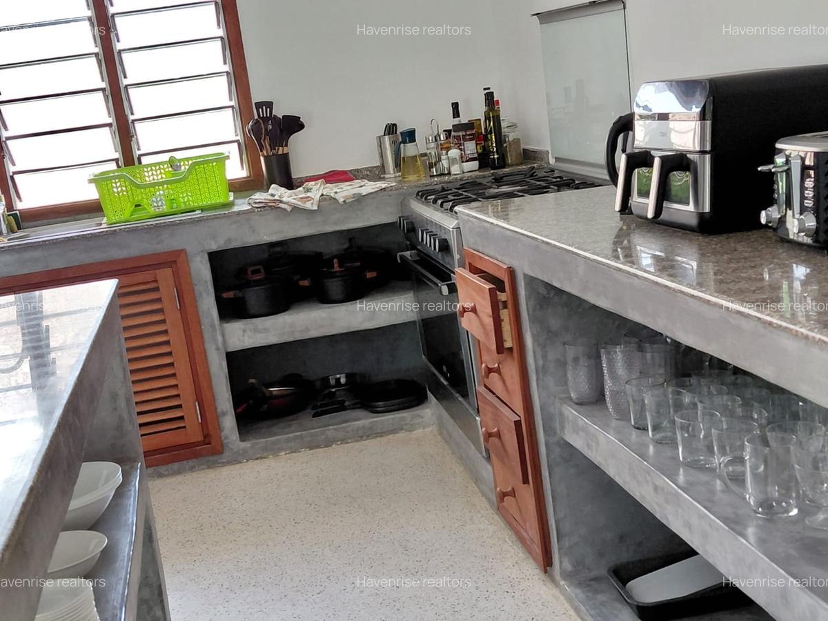 4 Bed House at Watamu - 10