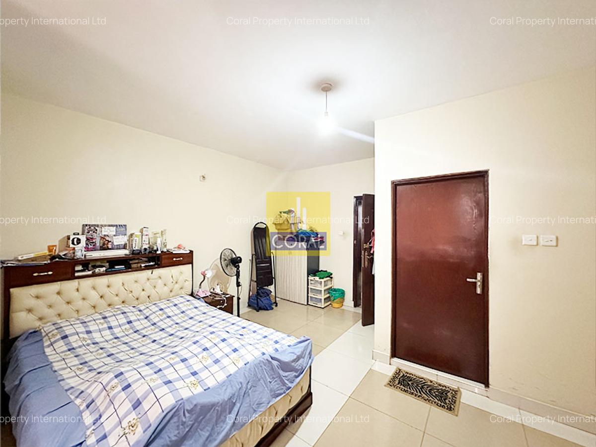 3 Bed Apartment with En Suite in Parklands - 13