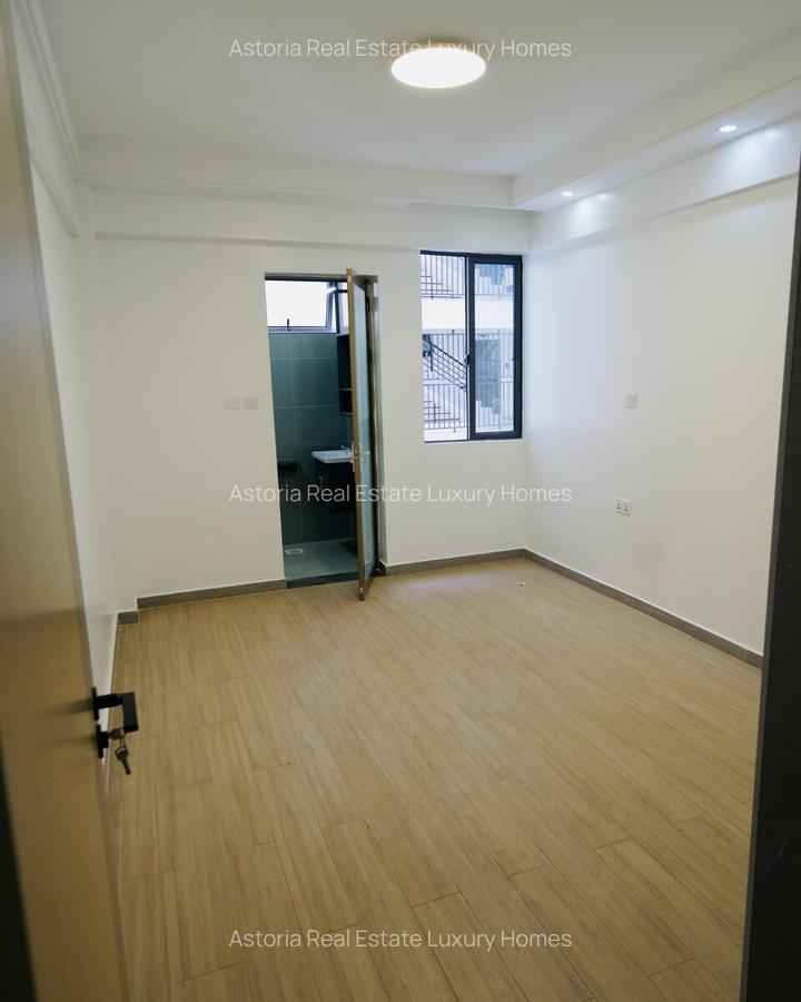 2 Bed Apartment with En Suite at 2026-383 2 Bed - 4