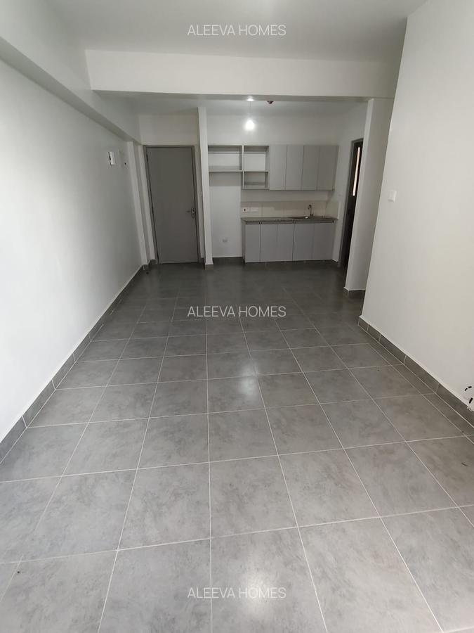 2 Bed Apartment with En Suite in Garden Estate - 5