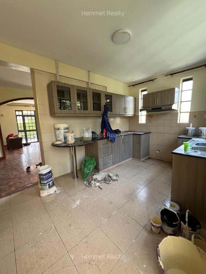 4 Bed Townhouse with En Suite in Loresho - 7