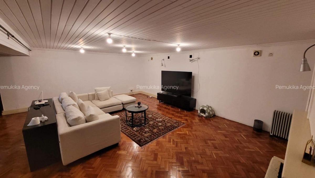 4 Bed House with En Suite in Muthaiga - 11