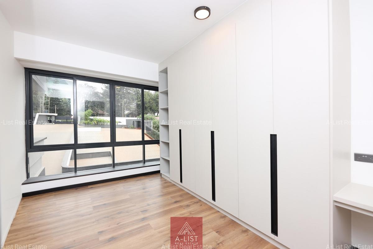 2 Bed Apartment with En Suite at Peponi Road - 7
