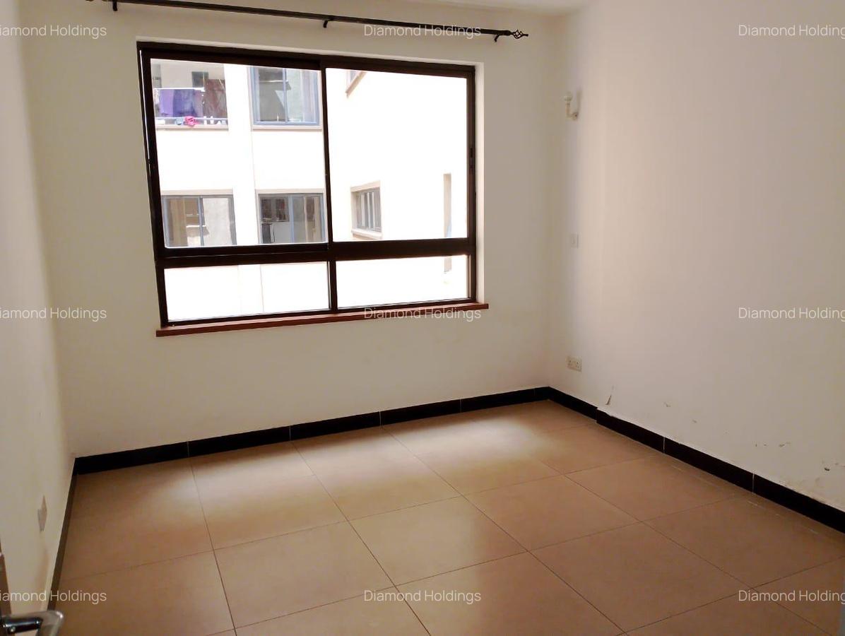 3 Bed Apartment with En Suite at Parklands - 7