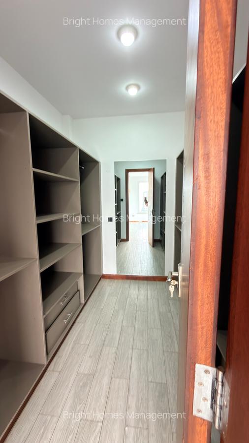 4 Bed Apartment with En Suite in Westlands Area - 11