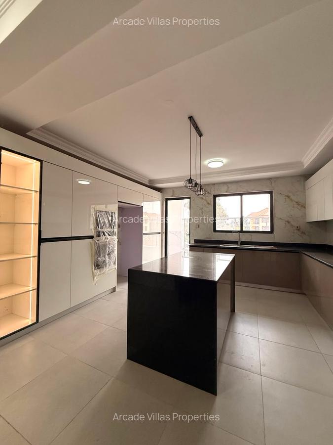5 Bed Apartment with En Suite in Kilimani - 9