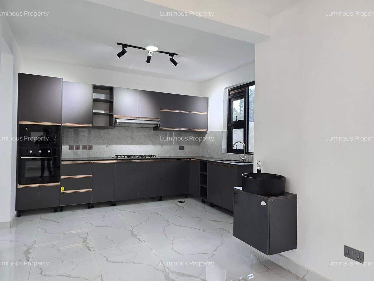 5 Bed House with En Suite at Mugutha - 3