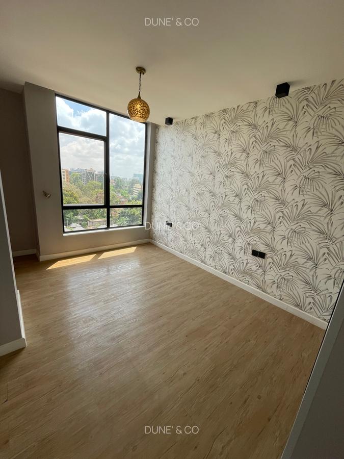 3 Bed Apartment with En Suite in Westlands Area - 11