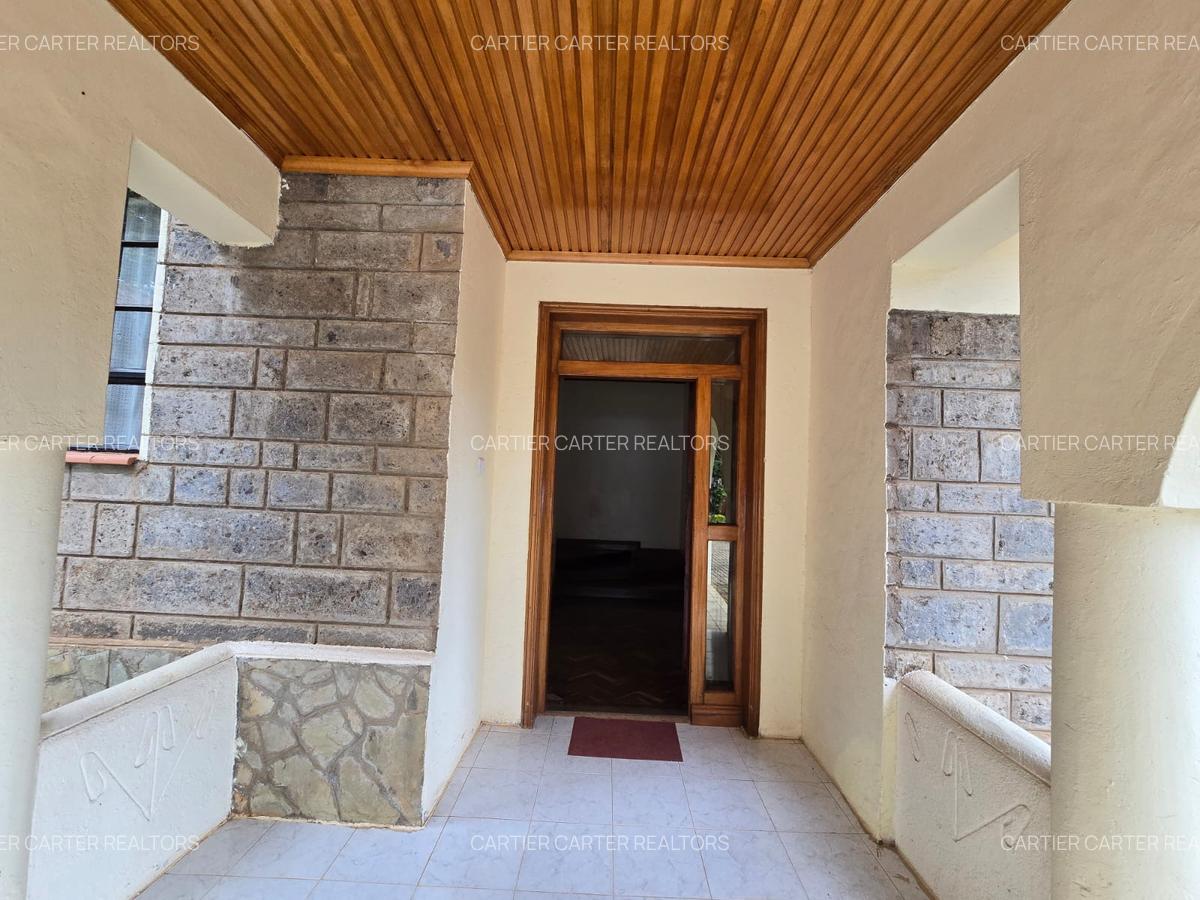 5 Bed Townhouse with En Suite in Runda - 2