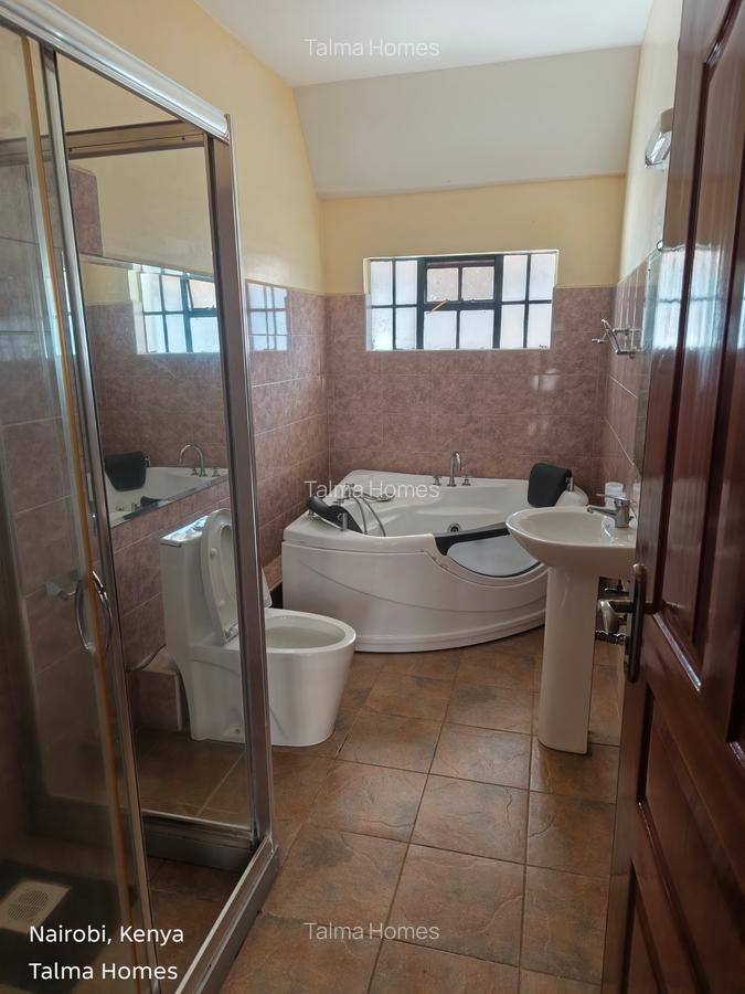5 Bed Villa with En Suite at Off Brookside Grove - 19