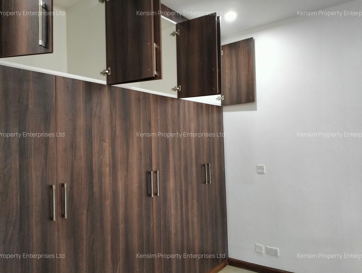 4 Bed Townhouse with En Suite in Runda - 6