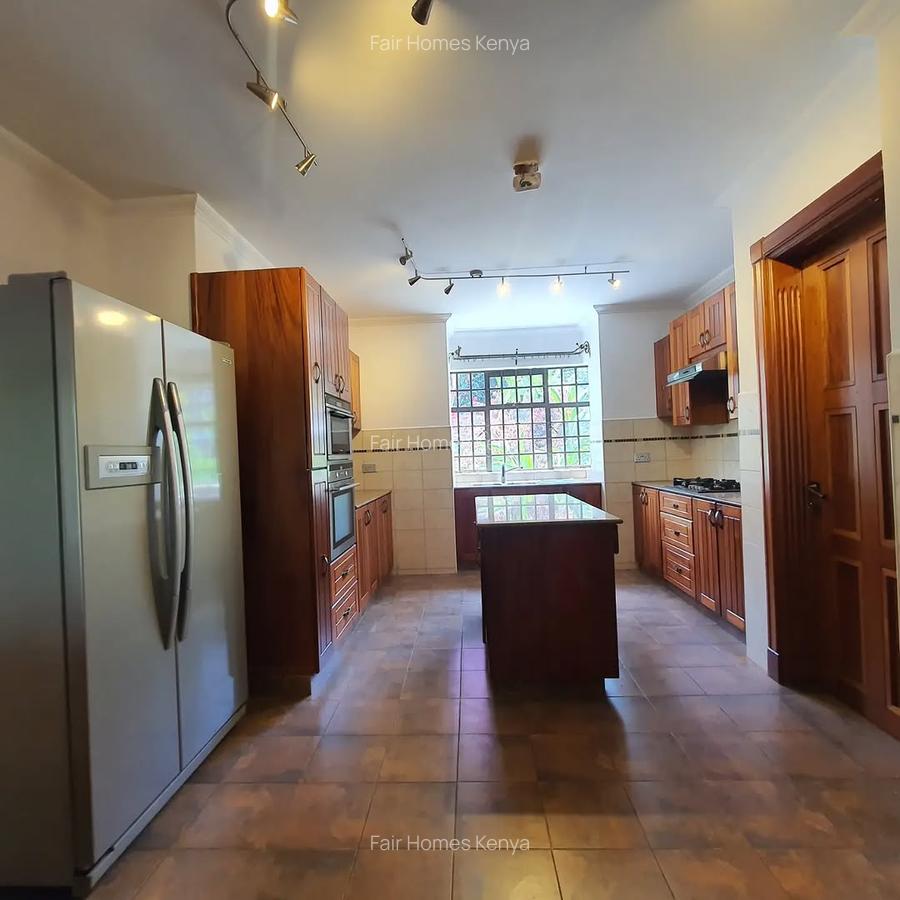 4 Bed Townhouse with En Suite at Peponi Road - 15
