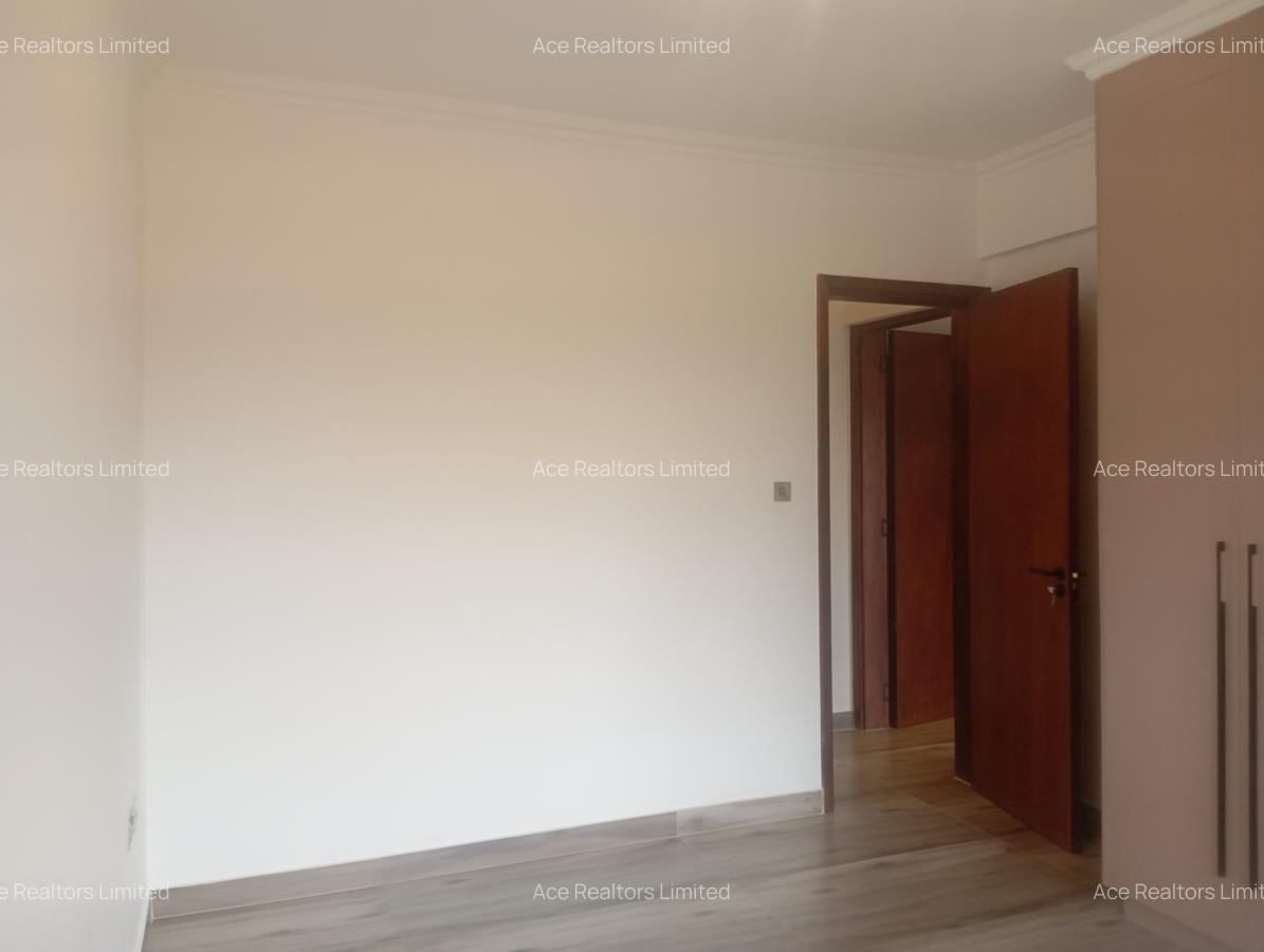 2 Bed Apartment with En Suite at Brookside Estate - 11
