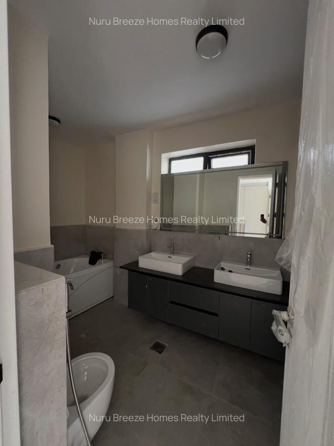 4 Bed Apartment with En Suite in General Mathenge - 8