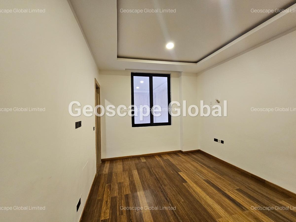 4 Bed Apartment with En Suite in Spring Valley - 15