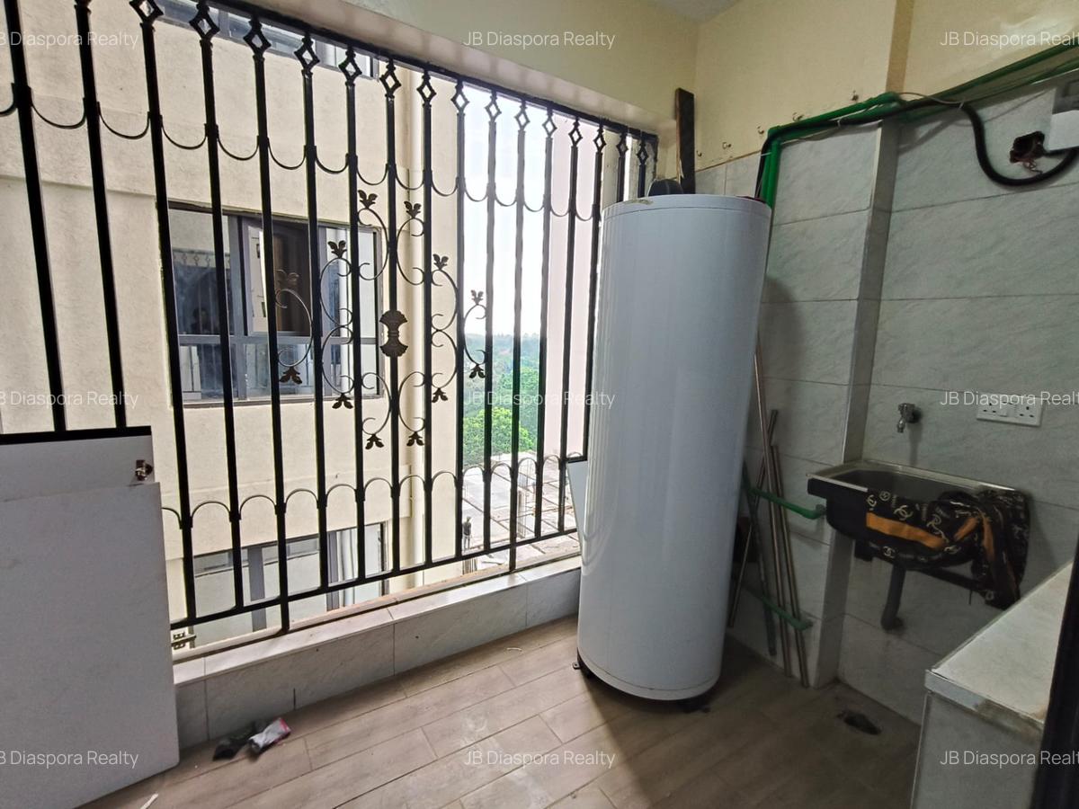 4 Bed Apartment with En Suite at 6Th Parklands - 10