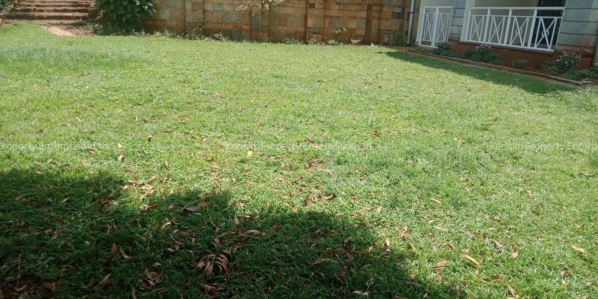 5 Bed Townhouse with En Suite in Kitisuru - 16