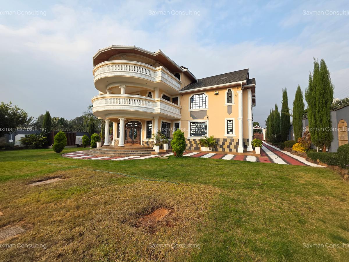 6 Bed House with En Suite in Runda - 4